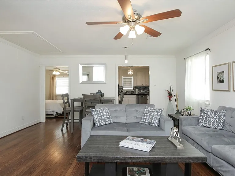 4331 Marina St #B — Photo 9