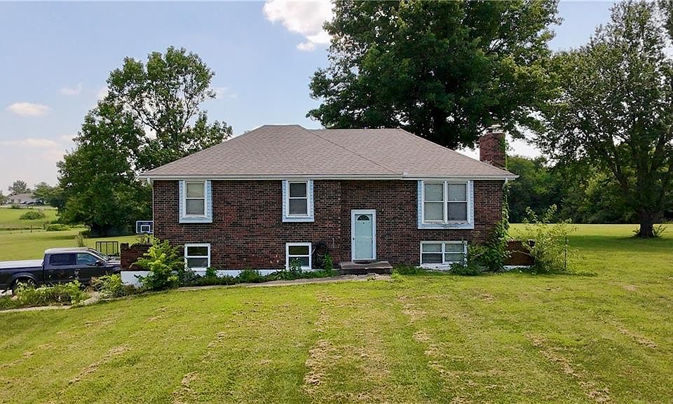 1st image of 18741 Park Lane Cir