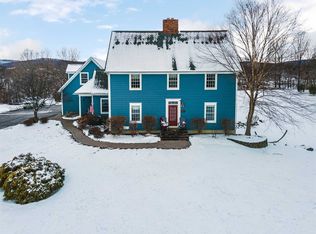2 Apple View Ln, Marlboro, NY 12542