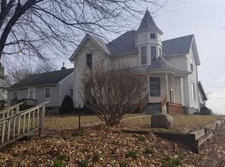 1312 State St, Tama, IA 52339