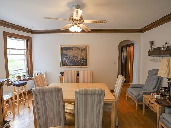 3rd image of 4901 N Hermitage Ave #1S
