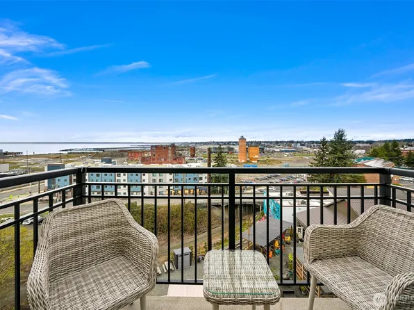 1015 Railroad Avenue #512, Bellingham, WA 98225