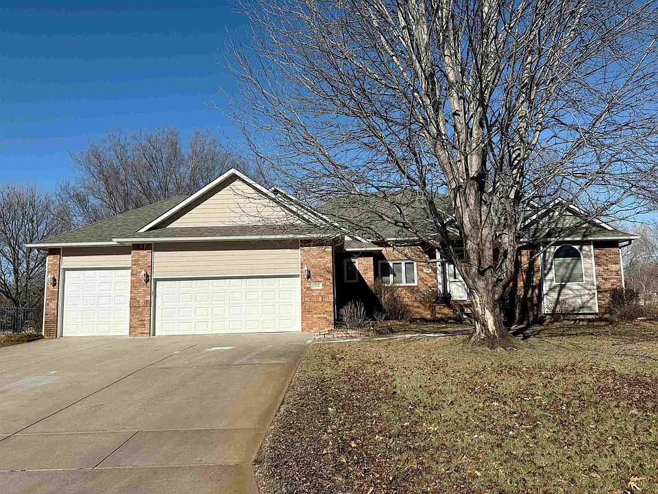 1st image of 410 Country Hills Dr