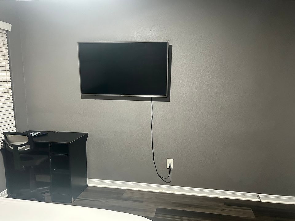 1st image of 2615 Skyview Silver Dr