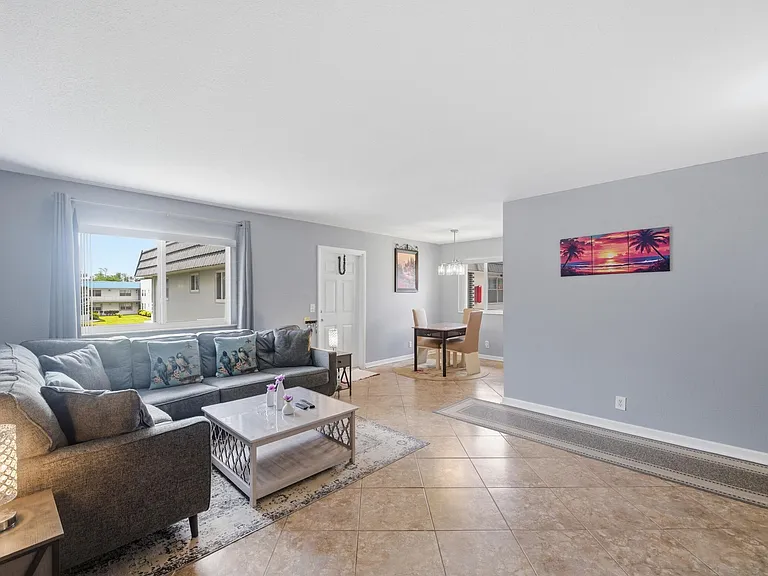 376 Saxony Way #H — Photo 7