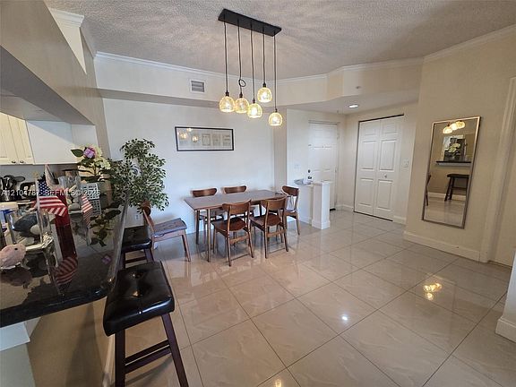 5th image of 17150 N Bay Rd APT 2511