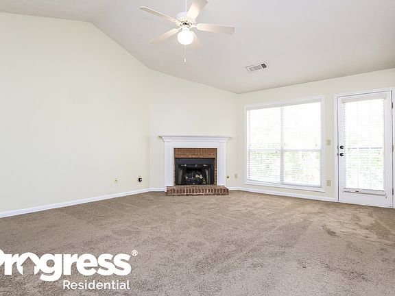 2nd image of 1813 Fountain Cove Ct