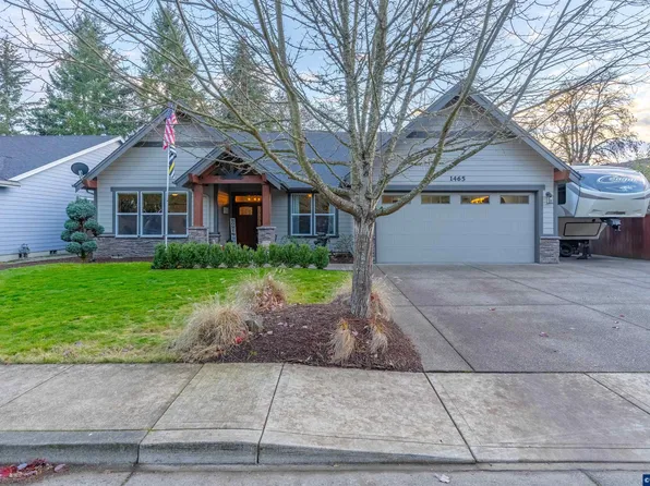 1465 SE Greening Dr, Dallas, OR 97338