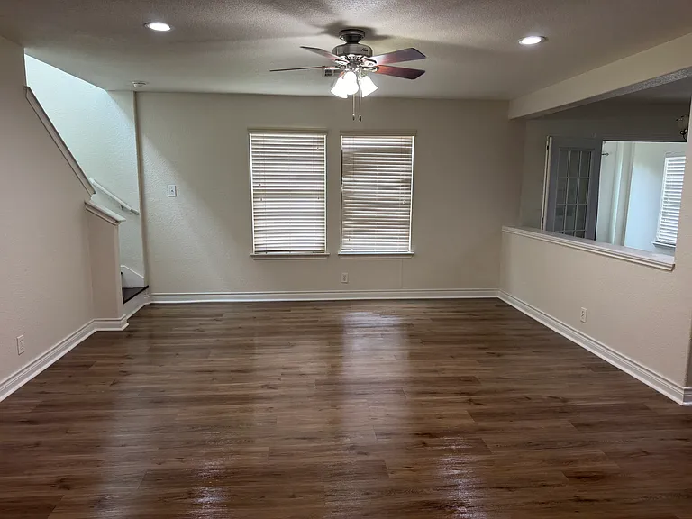 189 Retama — Photo 5