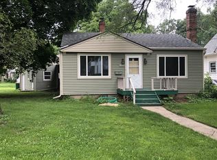 631 Leonard Ave, Dekalb, IL 60115