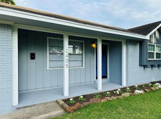 2405 Dewberry Ln, Pasadena, TX 77502