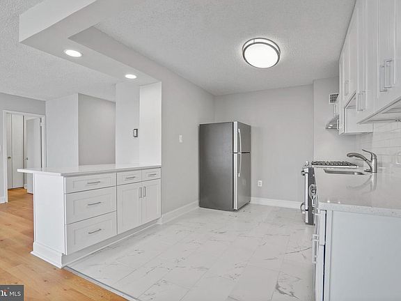 5th image of 1225 Martha Custis Dr APT 1116