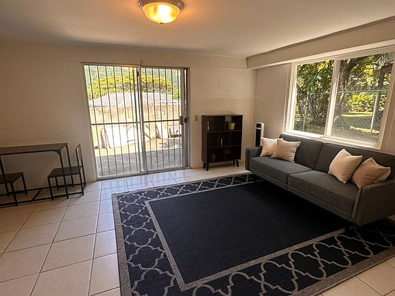 4th image of 2959 Manoa Rd