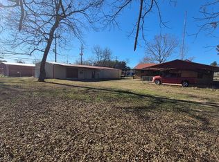 202 1st St, Naples, TX 75568