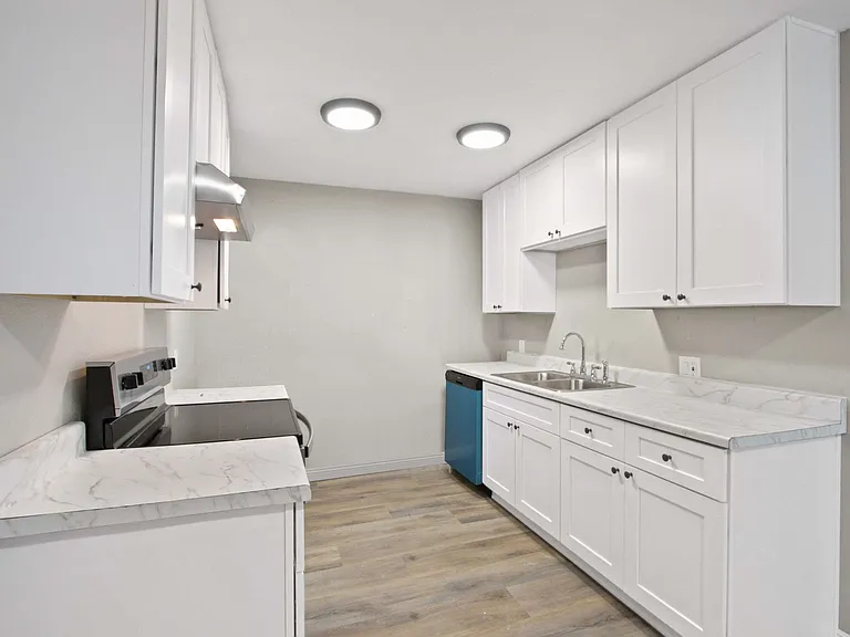 8202 Rosemead Blvd — Photo 2