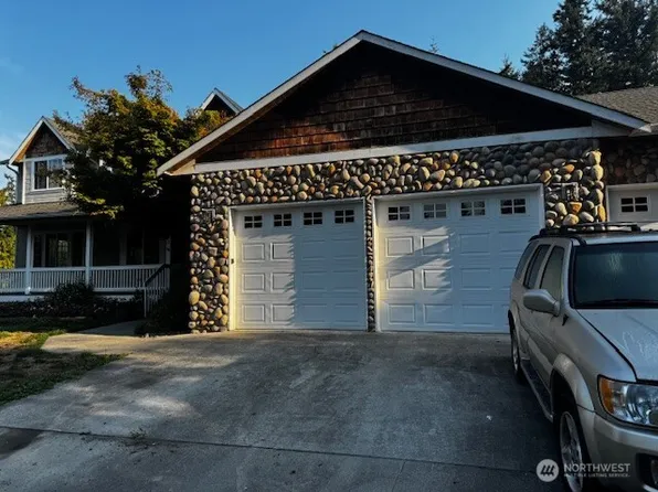 223 S Camano Ridge Road, Camano Island, WA 98282
