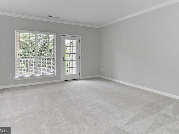 5th image of 4550 Strutfield Ln APT 2304