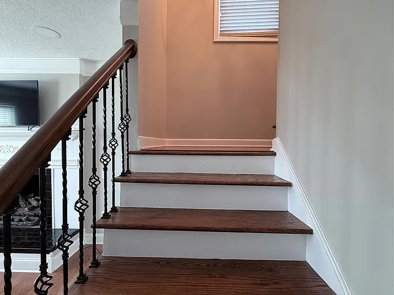 1442 River Dr — Photo 8