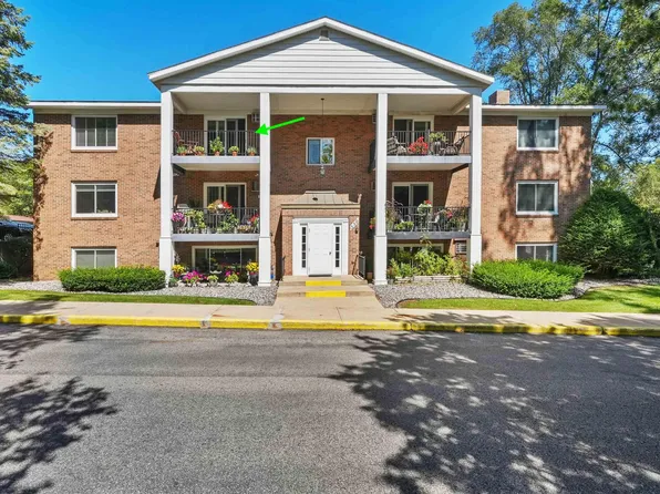 525 Georgetown Dr APT 70, Traverse City, MI 49684