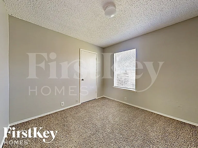 1600 Shady Shores Dr — Photo 12