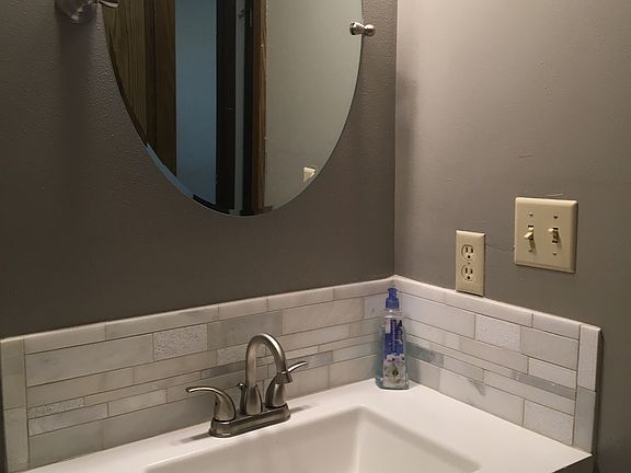5th image of 119 Tamarack Ave