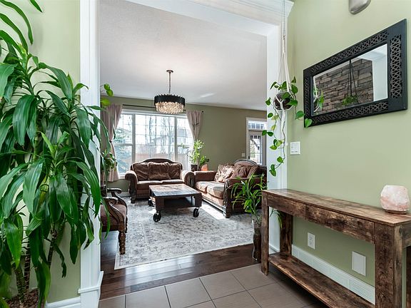 3rd image of 29 Cypress Line