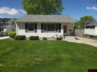 708 5th St SW, Waseca, MN 56093