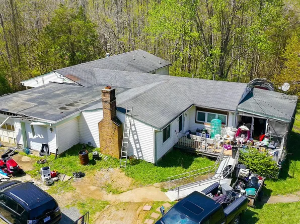 2263 Buckner Rd, Bumpass, VA 23024