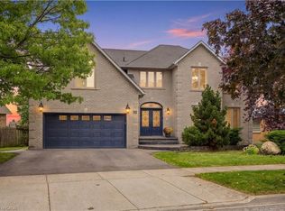 35 Lido Dr, Hamilton, ON L8E 5E8