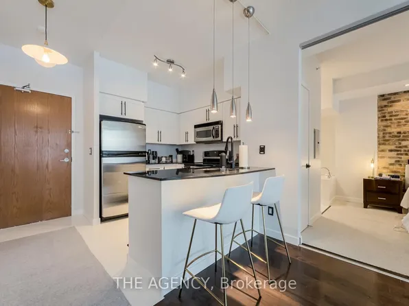 219 Fort York Blvd, Toronto, ON