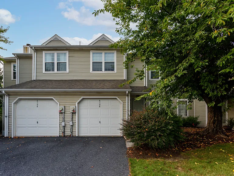 6126 Spring Knoll Dr — Photo 2