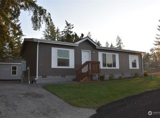 425 Shannon Lewis Ln, Winlock, WA 98596