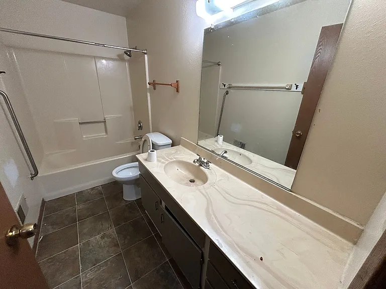 40 Bluemound Ct — Photo 7