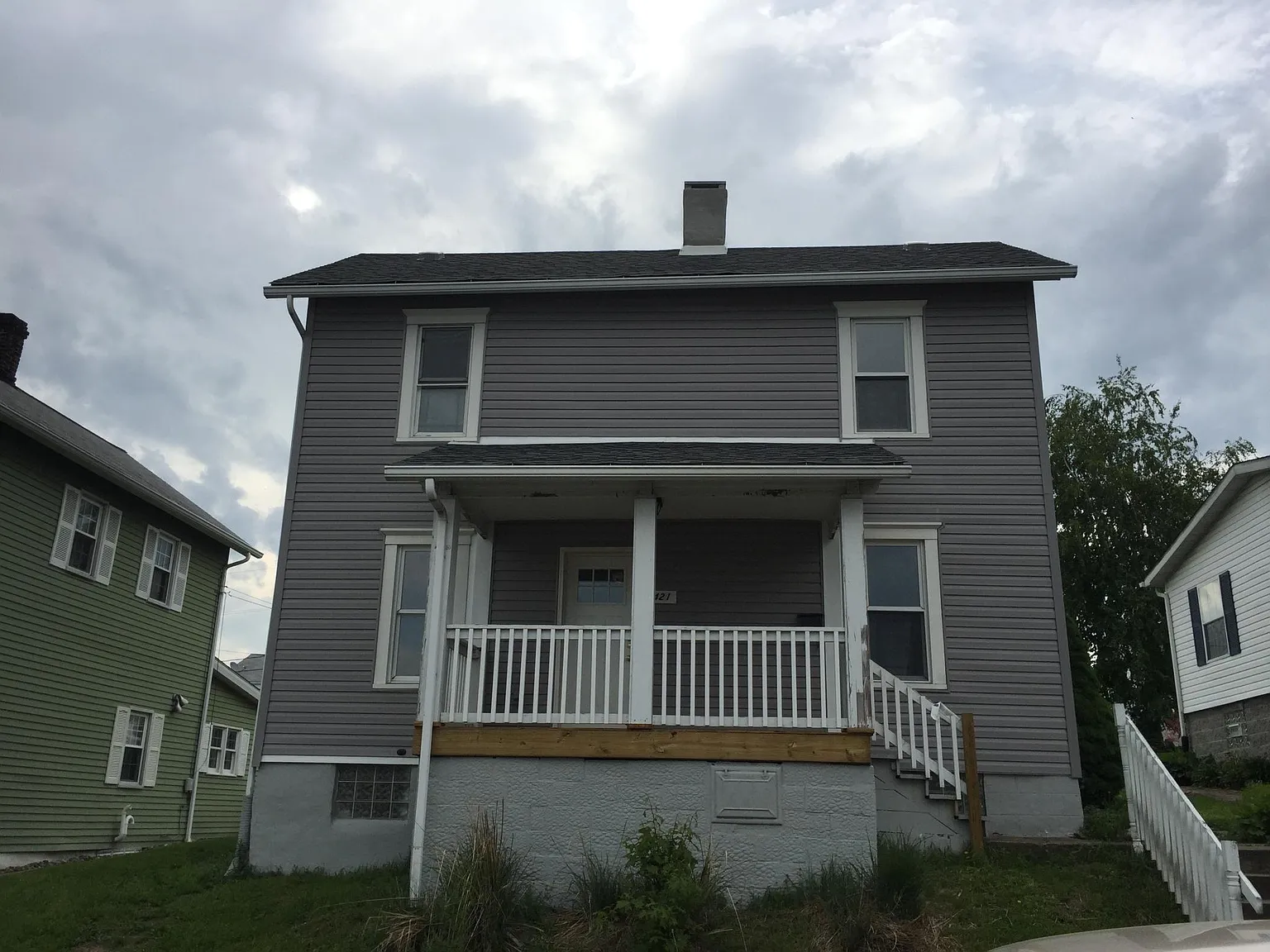 1421 Poplar St photo 1