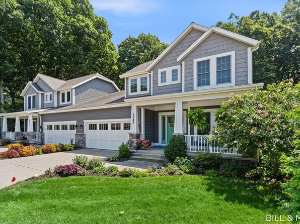 6540 Old Singapore Trl, Saugatuck, MI 49453