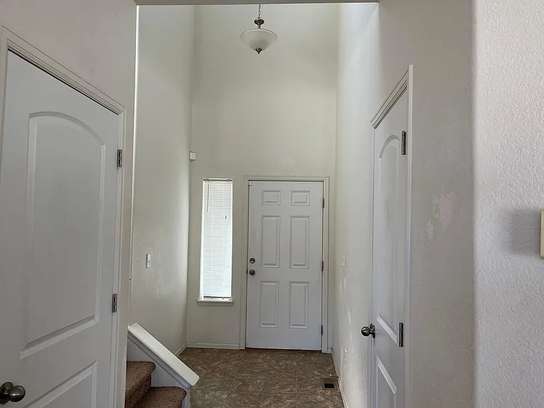 4445 Georgetown Dr — Photo 5