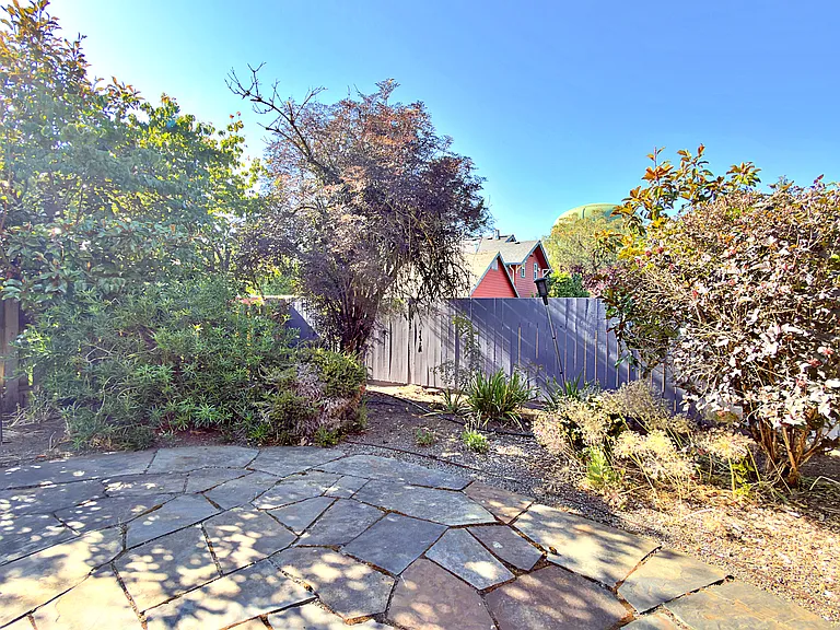 1827 N Skidmore St — Photo 62