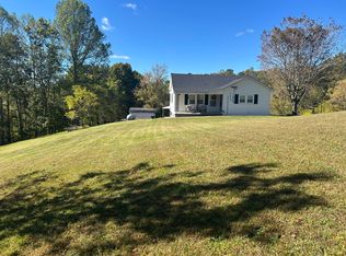 141 D Rogers Rd, Campton, KY 41301