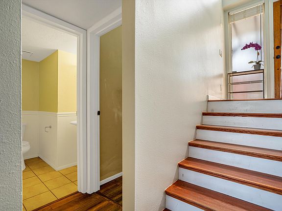 3rd image of 2700 Vista Grande Dr NW Unit 18