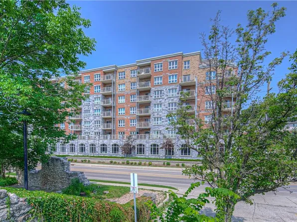 155 Water St S #407, Cambridge, ON N1R 3E3