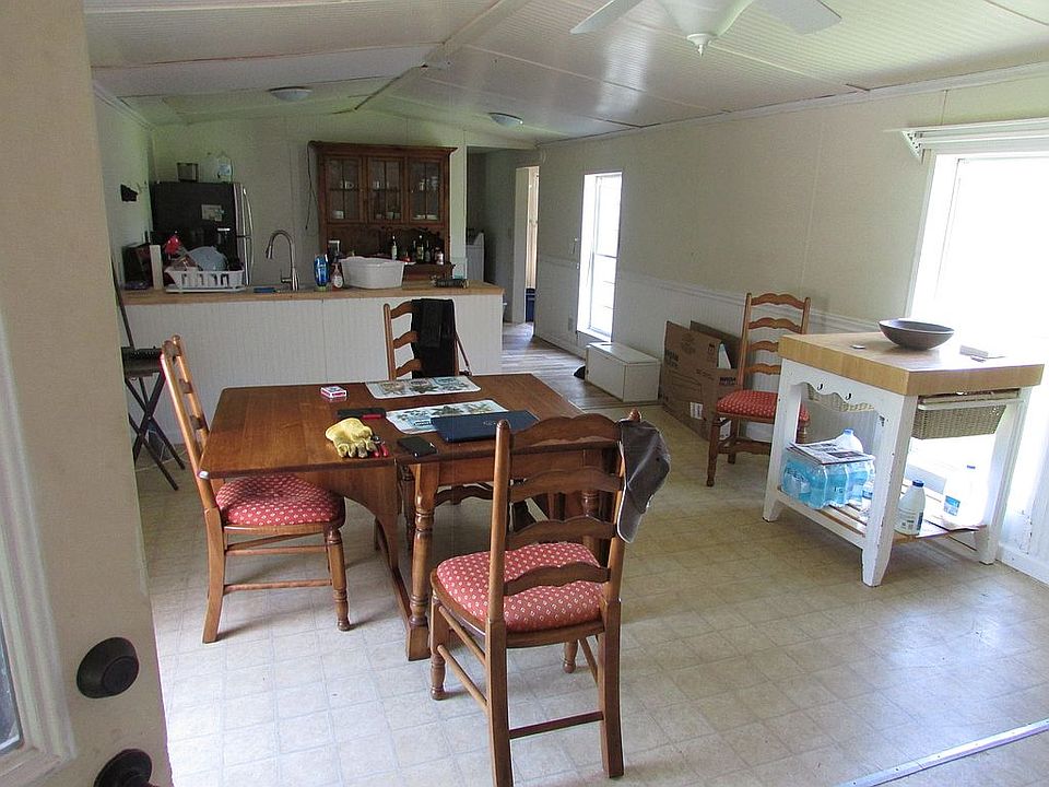 1st image of 633 Irish Settlement Rd