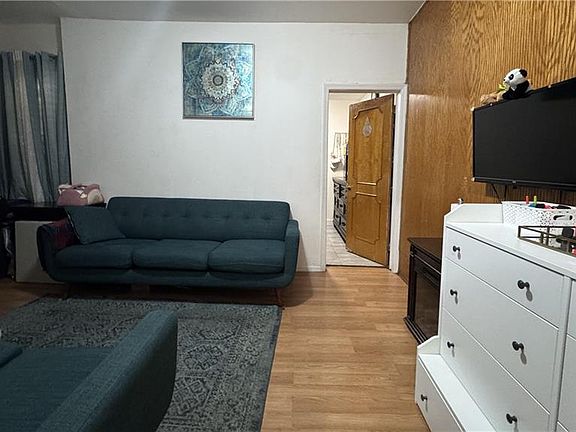 5th image of 8A Brighton 10th Ct