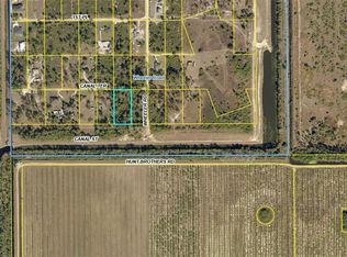 7753 Canal Ter, Labelle, FL 33935