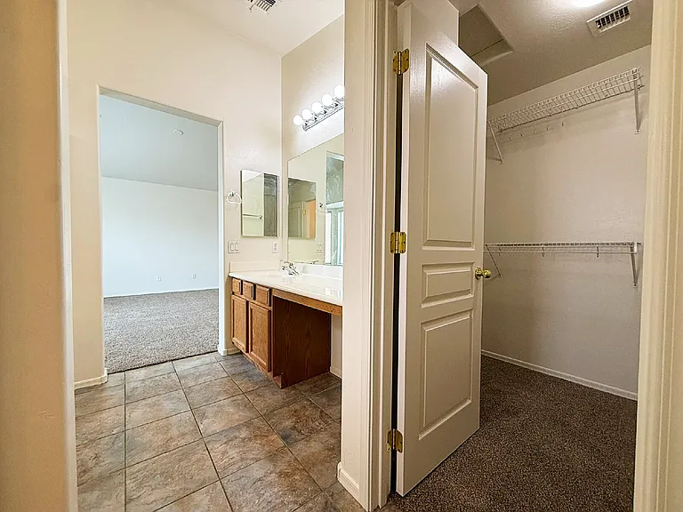 8062 W North Ln #109THDR — Photo 20