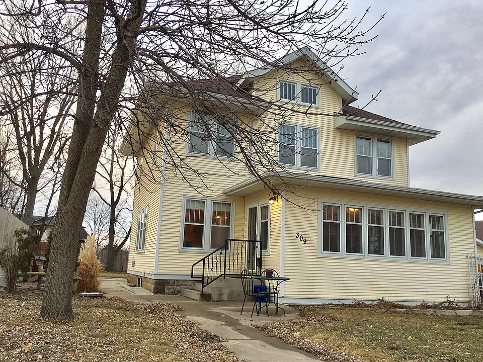 309 4th Ave S
