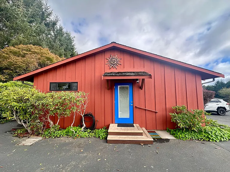732 Hunts Dr #B — Photo 1