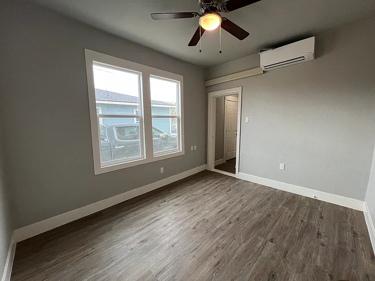 107 Stanley Ct #4 — Photo 4