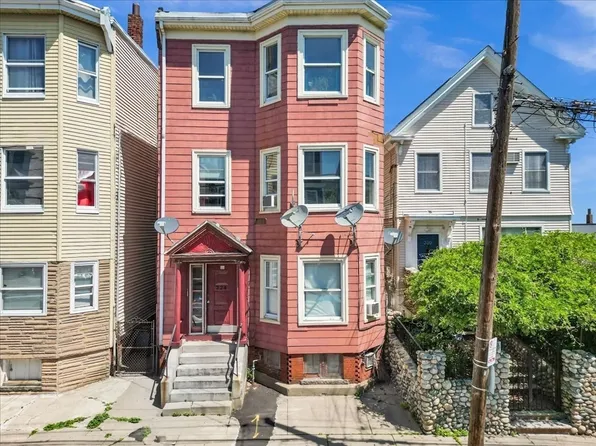 224 E Eagle St, East Boston, MA 02128