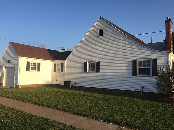 2nd image of 601 S Sycamore St