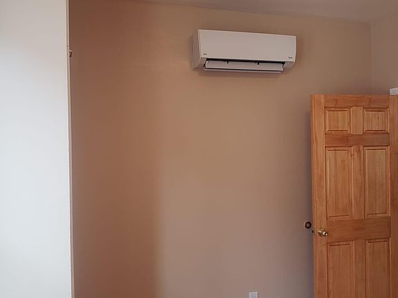 3rd image of 902 E 95th St Floor 2